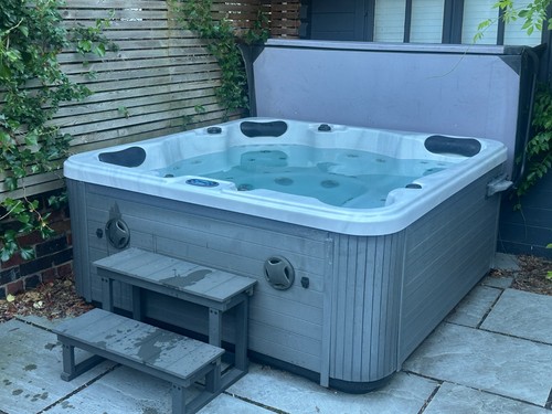 Balboa hot tub amp - 6, person